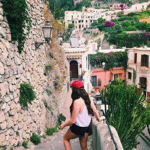 Meet your Posher, Jessica